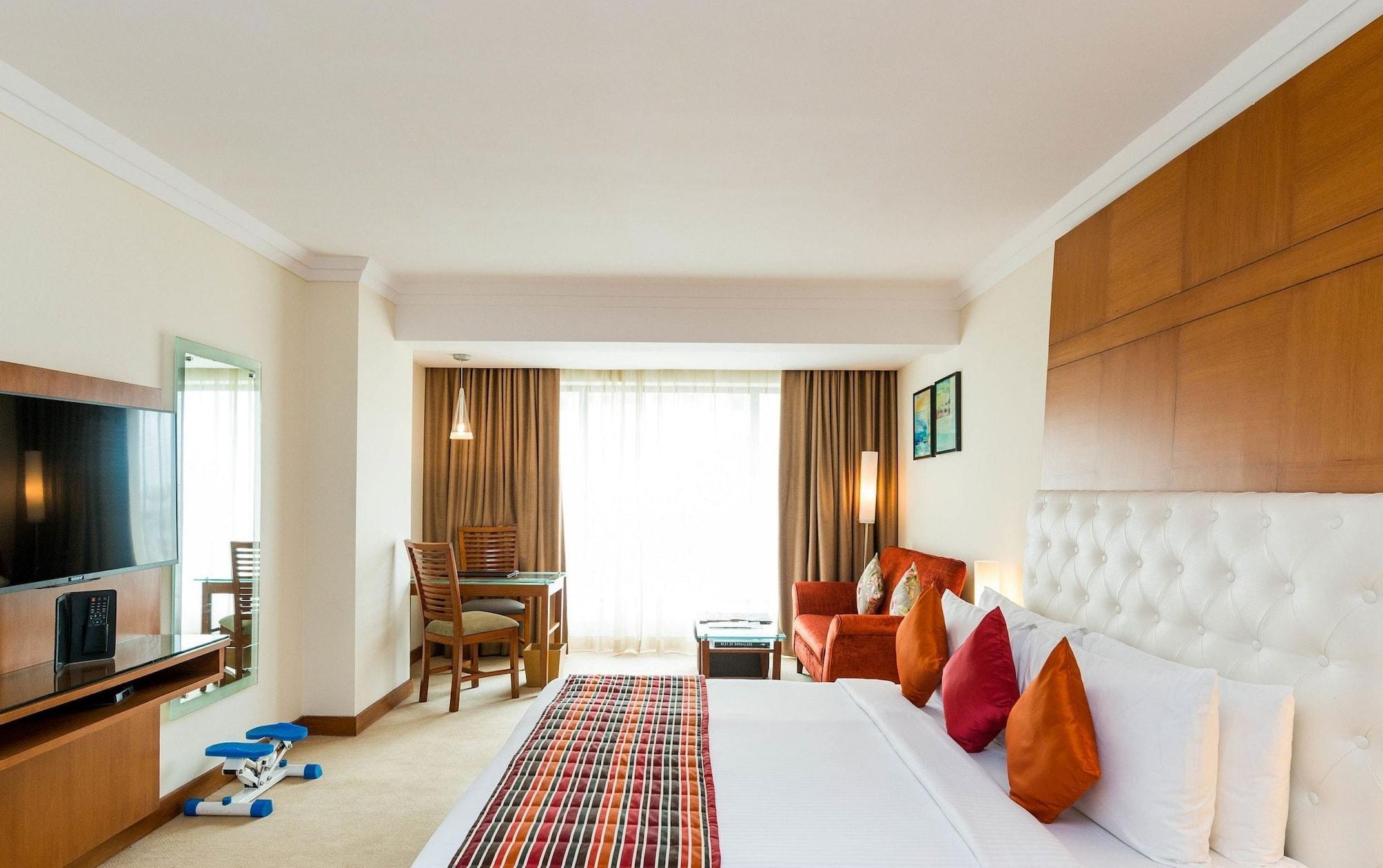 The Chancery Pavilion Bangalore Exterior foto